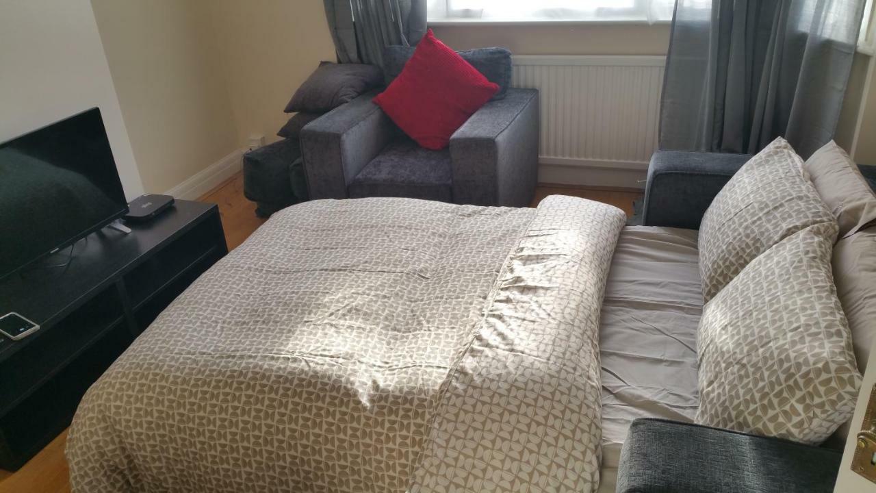 Elegant And Spacious 2 Bedroom Barnet Ngoại thất bức ảnh